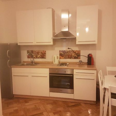 Studio Apartman Via Šibenik Eksteriør billede