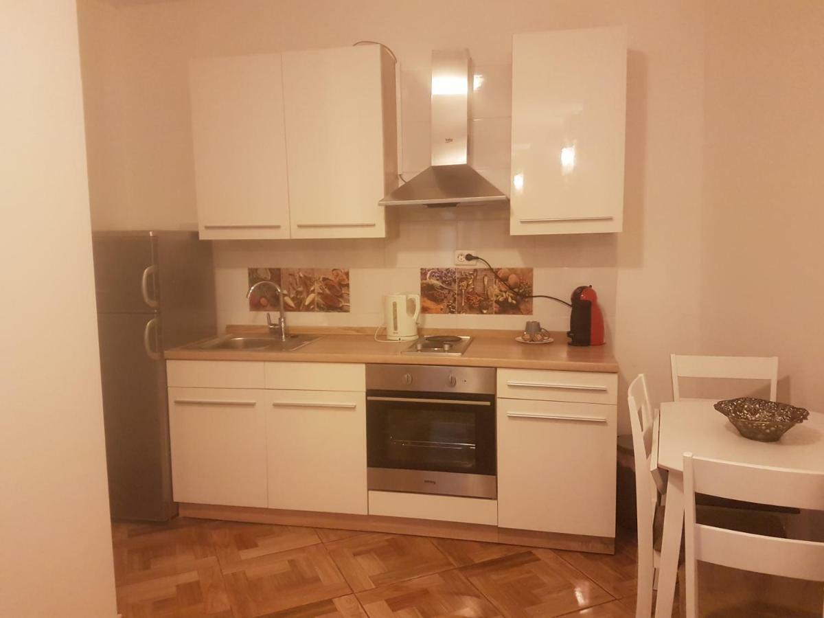 Studio Apartman Via Šibenik Eksteriør billede