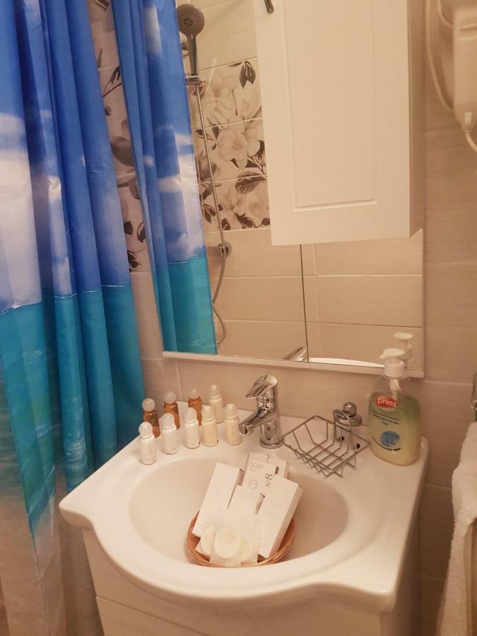 Studio Apartman Via Šibenik Eksteriør billede